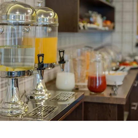 Strandhus Hotel 3*
